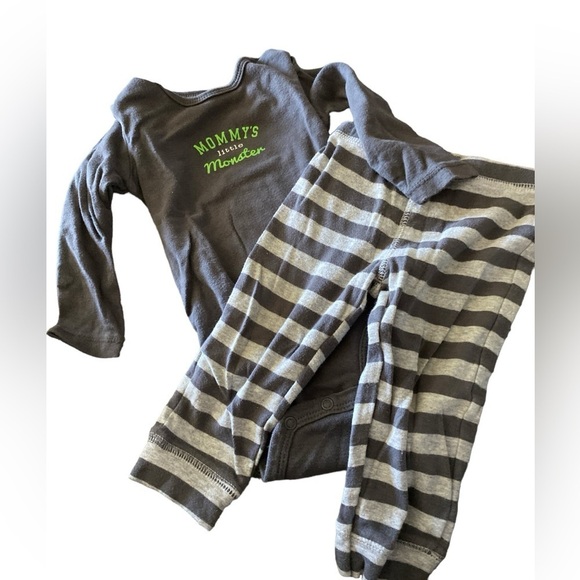 Carters Onsie and pant set Mommy’s little monster gray white 12 months - Picture 2 of 6